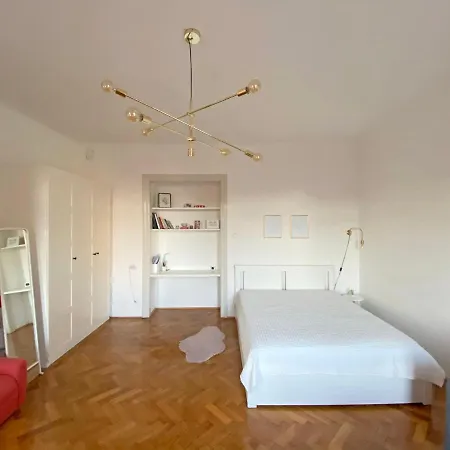 Bright 45m2 - Free Parking - Wifi Rijeka