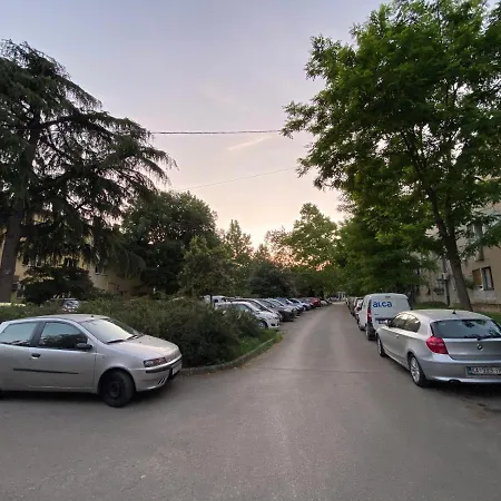 Bright 45m2 - Free Parking - Wifi Apartman *